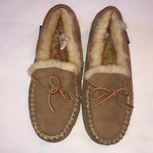 Cabela’s Slippers/Moccasins